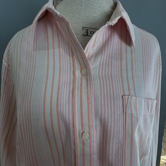 Gap easy stripe shirt. Color multi pink stripe. Size XL in excellent con… - Picture 7 of 14